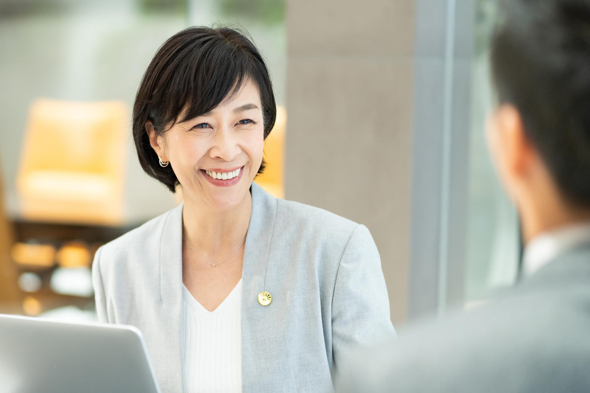 企業の誹謗中傷対策に強い会社17選|弁護士との違い・費用を比較-2